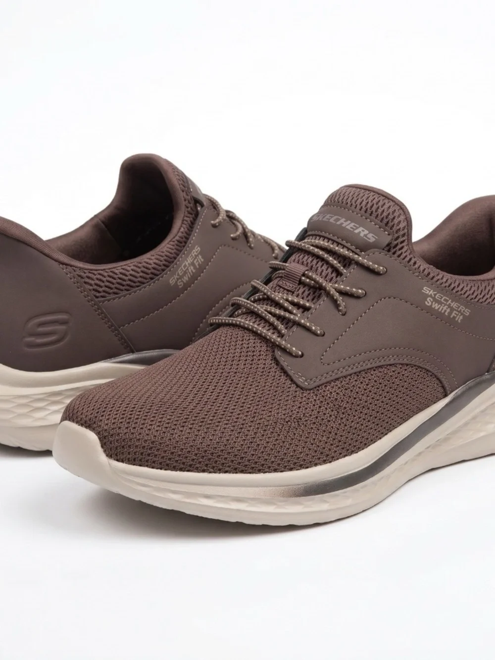New Skechers Men Hands Free Swift Fit Lightweight Sneakers Shoes Brown
